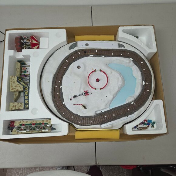 Vintage Mr. Christmas Train Set “Going Home for the Holidays” Working - Picture 12 of 13